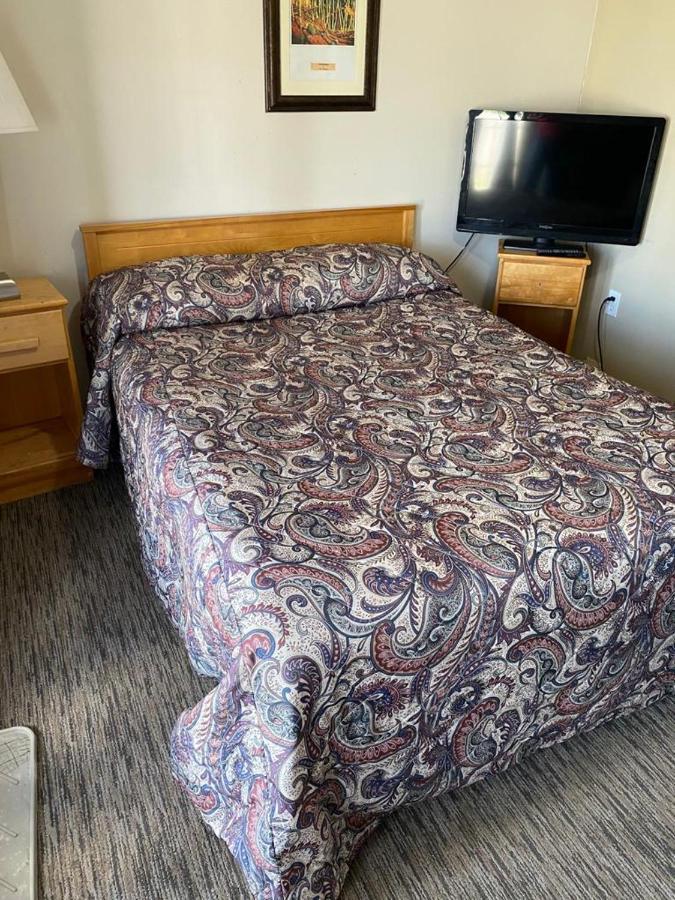 North Adventure Inn Cochrane Zewnętrze zdjęcie