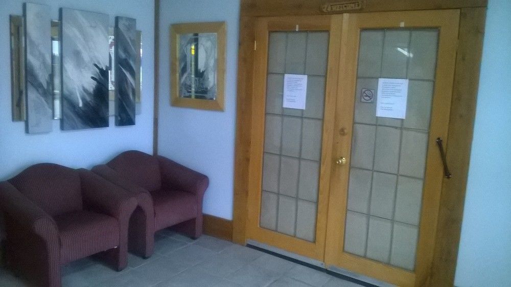 North Adventure Inn Cochrane Zewnętrze zdjęcie